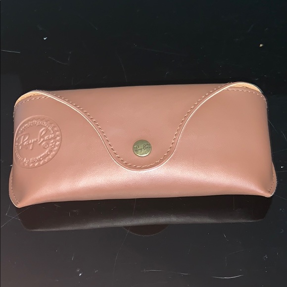 Ray Ban Wayfarer White and Black Unisex Sunglasses - Picture 3 of 4